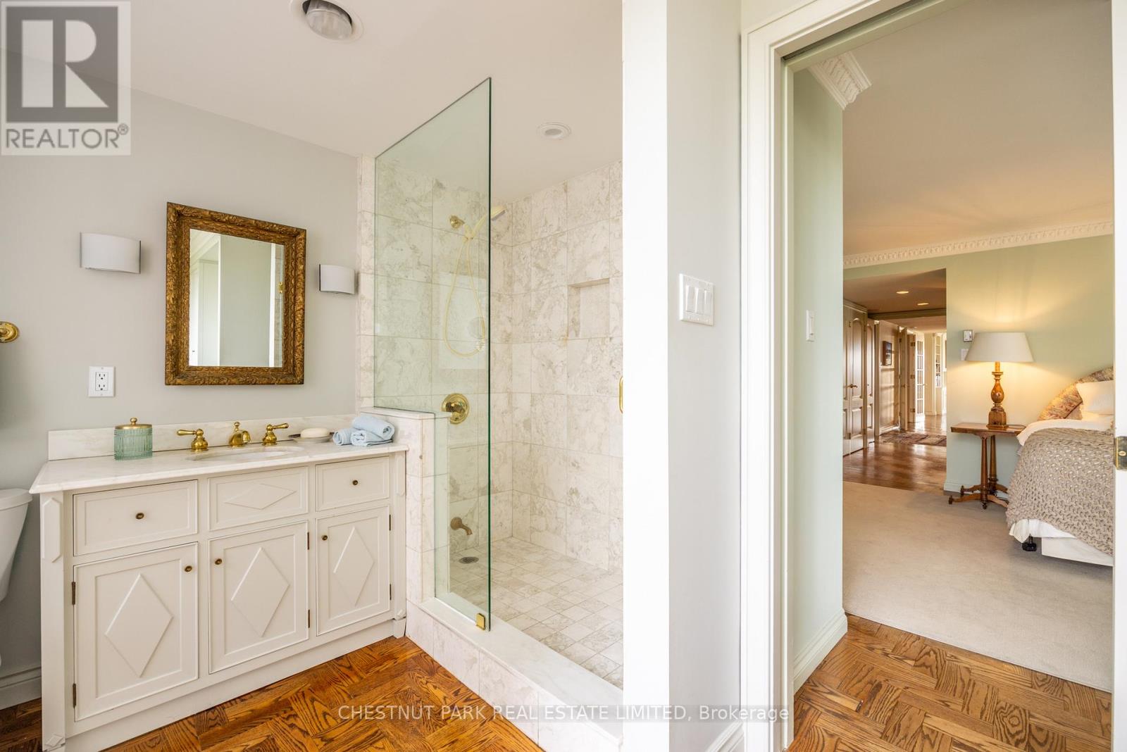 1002 - 63 St Clair Avenue W, Toronto (Yonge-St. Clair), Ontario  M4V 2Y9 - Photo 20 - C12472341