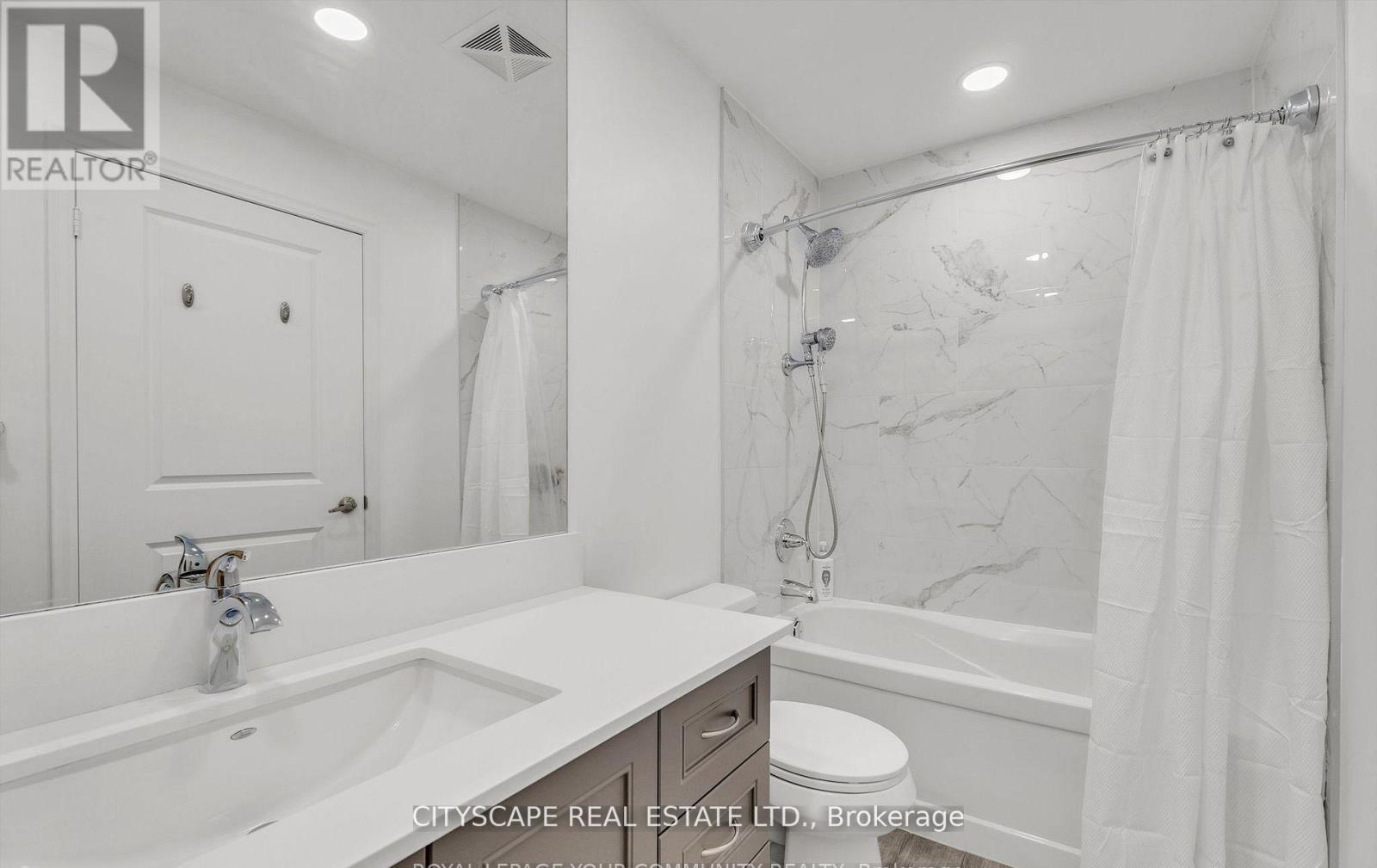 Th 7 - 81 Sloping Sky Mews, Toronto, Ontario  M5V 1P4 - Photo 30 - C12472344
