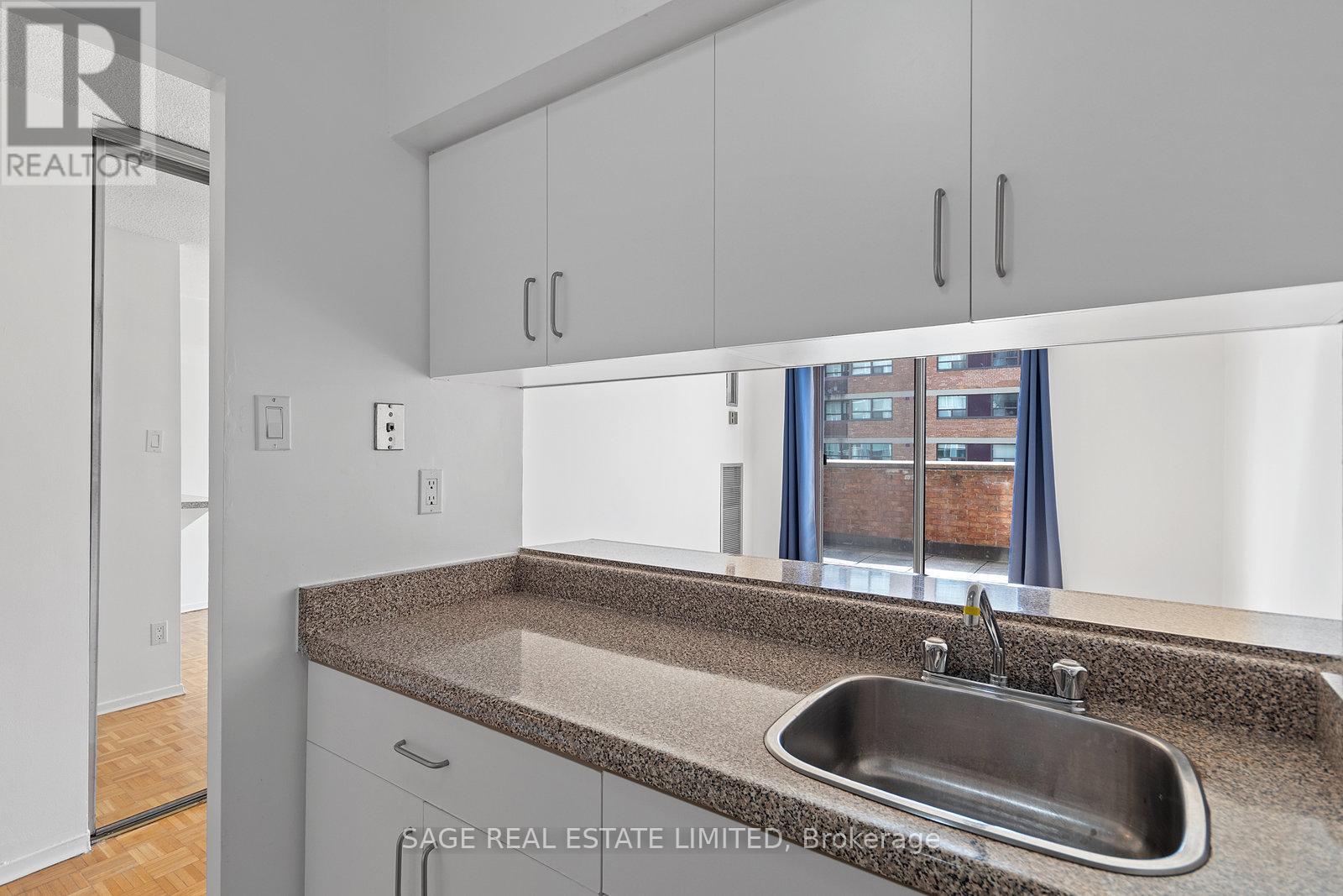 601 - 120 St. Patrick Street, Toronto, Ontario  M5T 2X7 - Photo 6 - C12472353