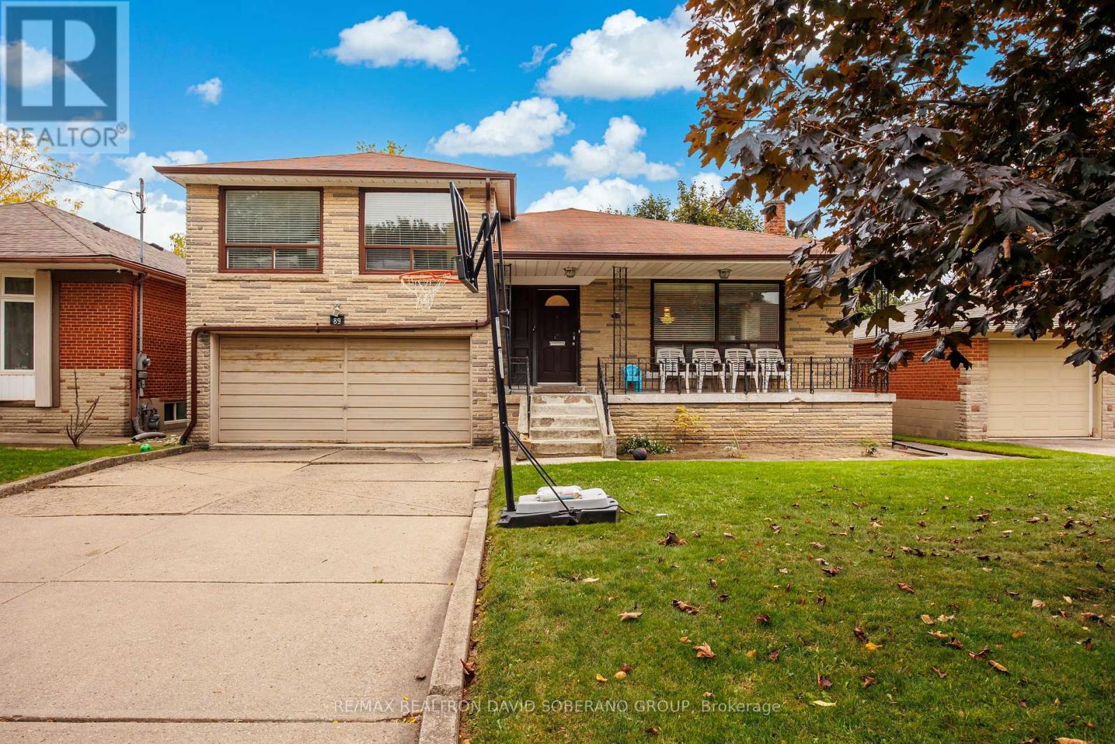 89 ALLINGHAM GARDENS, Toronto, Ontario