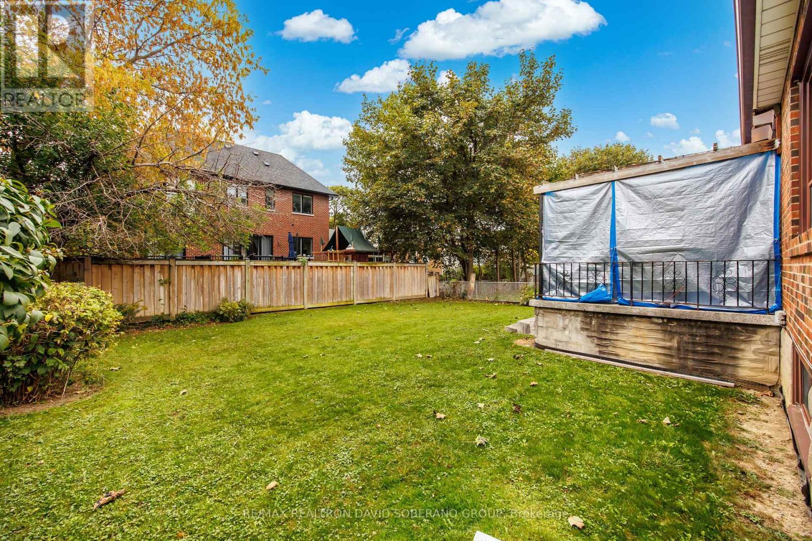 89 Allingham Gardens, Toronto, Ontario  M3H 1X9 - Photo 35 - C12472357