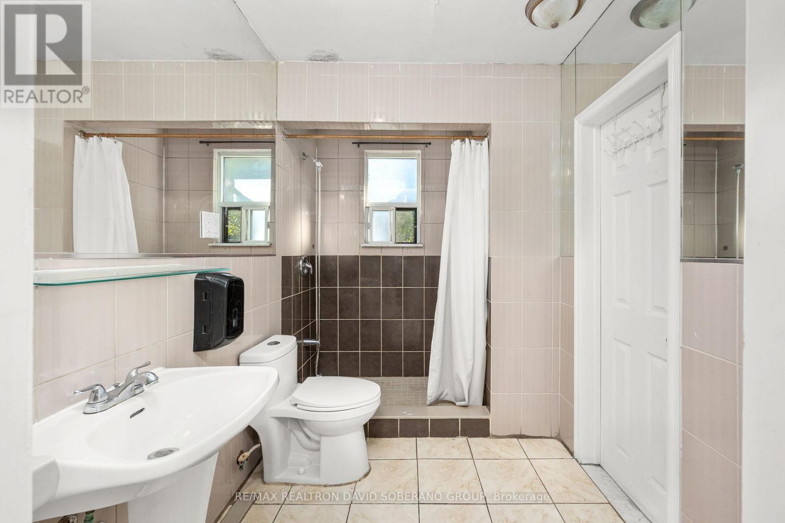 49 Danby Avenue, Toronto, Ontario  M3H 2J4 - Photo 20 - C12472366