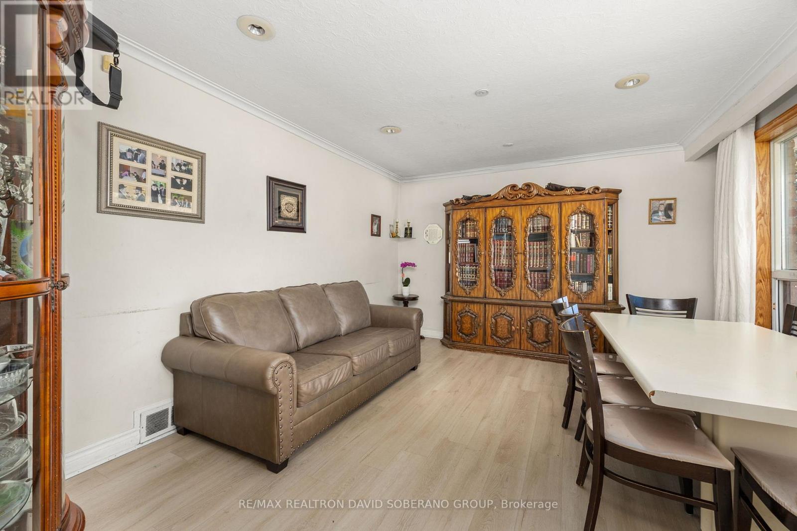 49 Danby Avenue, Toronto, Ontario  M3H 2J4 - Photo 7 - C12472366