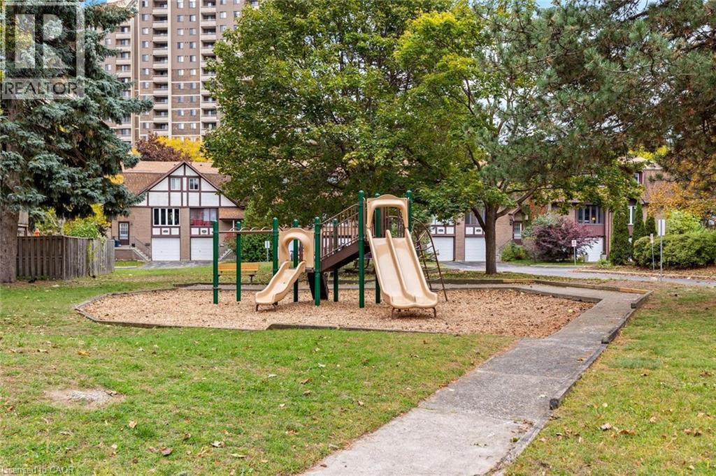 49 Cedarwoods Crescent Unit# 48, Kitchener, Ontario  N2C 2L1 - Photo 32 - 40780660