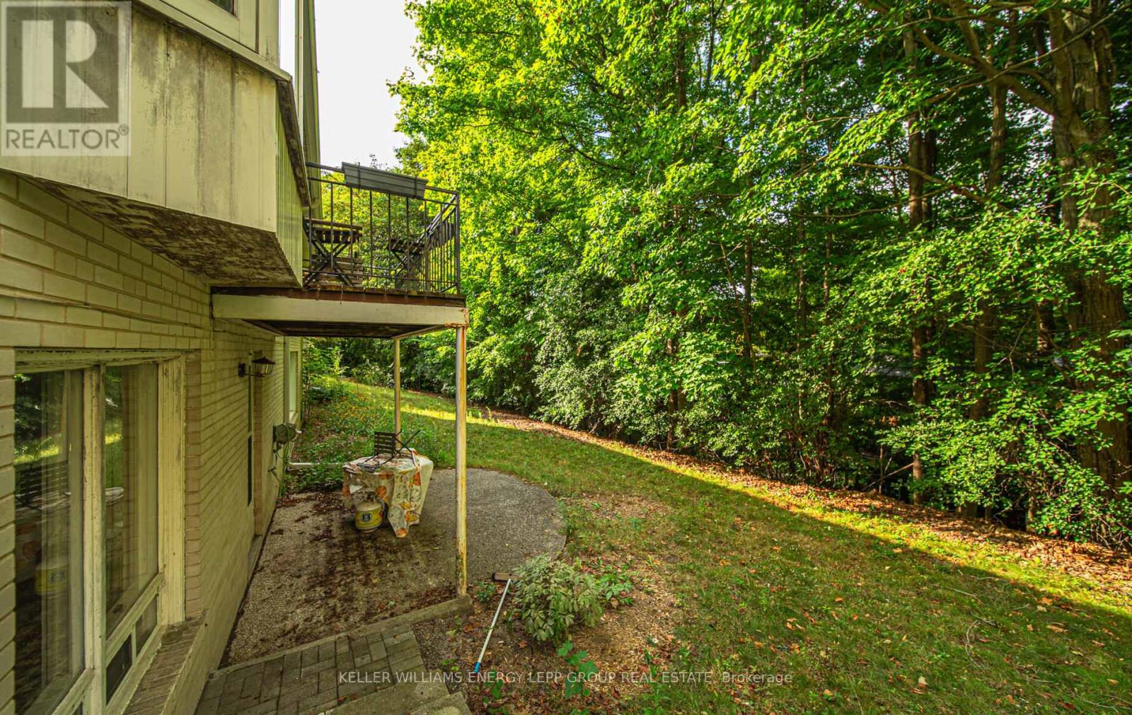 15 Artinger Court, Toronto, Ontario M3B 1J9 - Photo 8 - C12472373