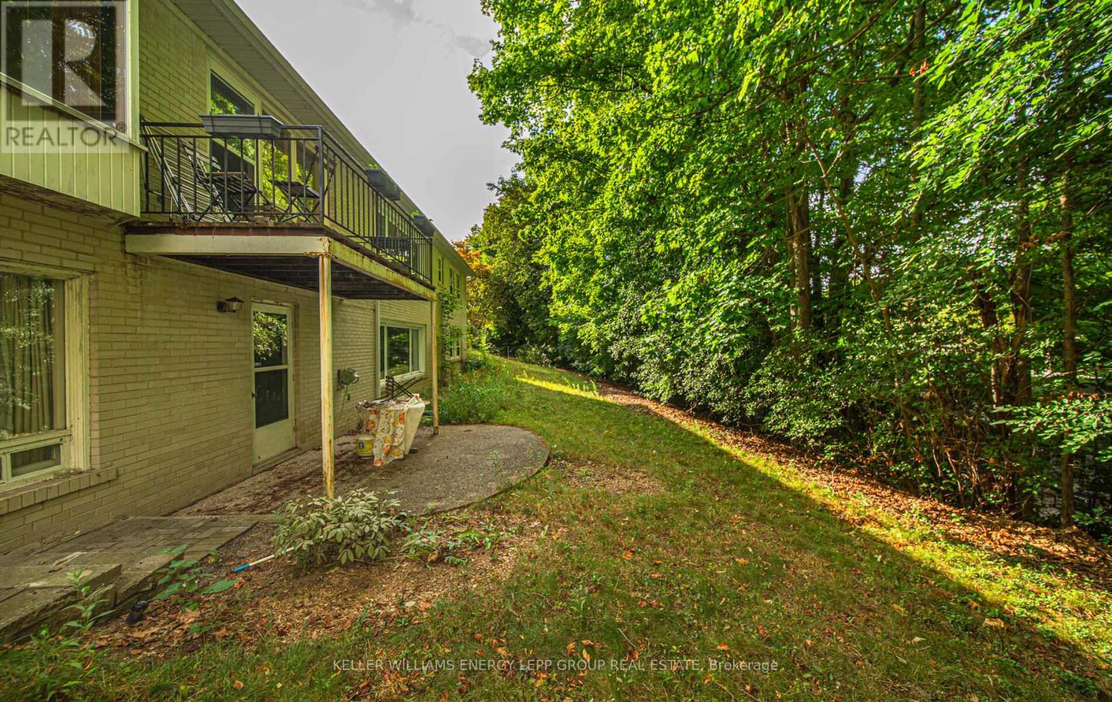 15 Artinger Court, Toronto, Ontario M3B 1J9 - Photo 9 - C12472373