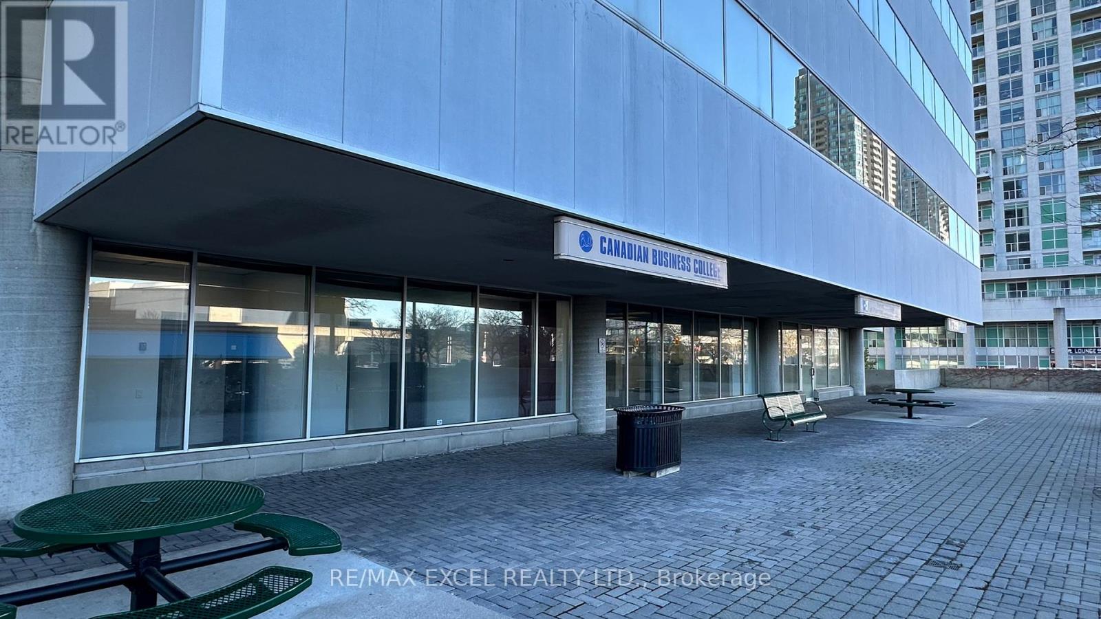109a - 55 Town Centre Court, Toronto, Ontario  M1P 4X4 - Photo 2 - E12472345