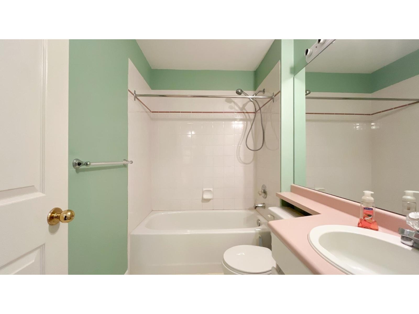 302 14980 101a Avenue, Surrey, British Columbia  V3R 0T1 - Photo 15 - R3059162