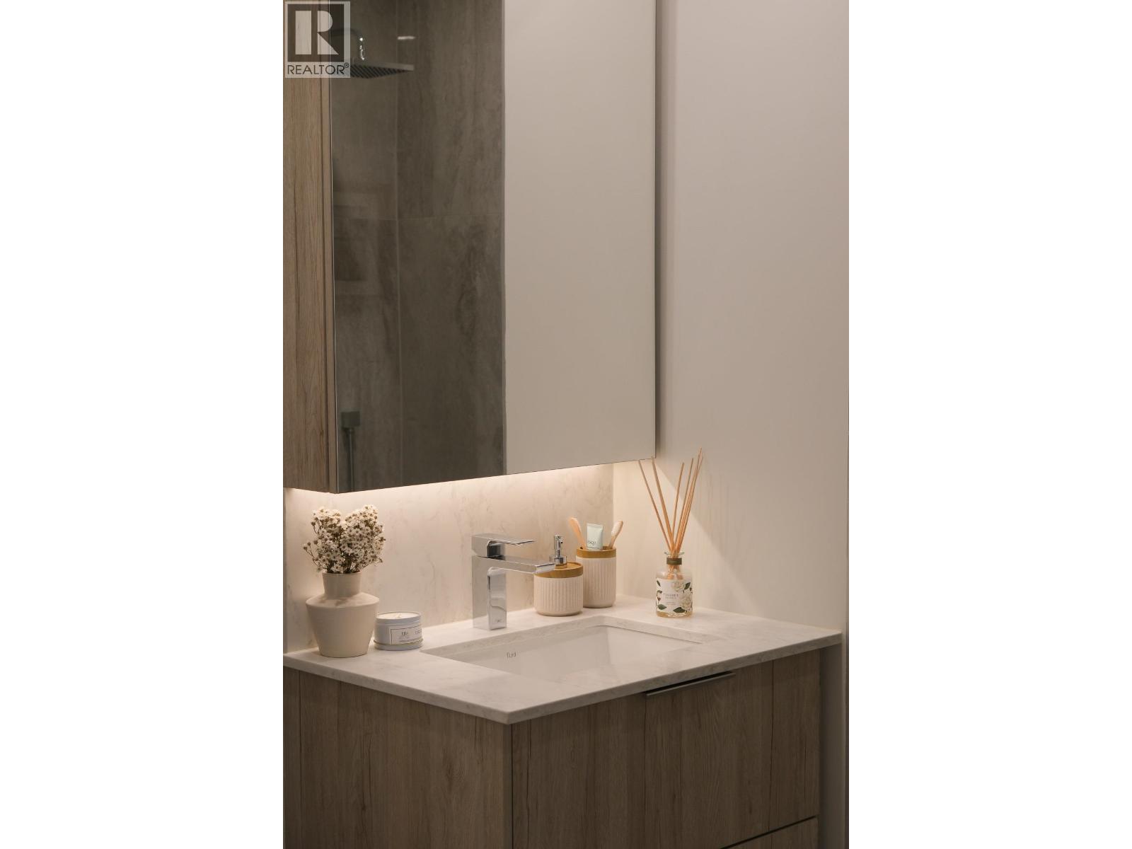 307 423 6th Street, West Vancouver, British Columbia  V7T 0A1 - Photo 18 - R3059702