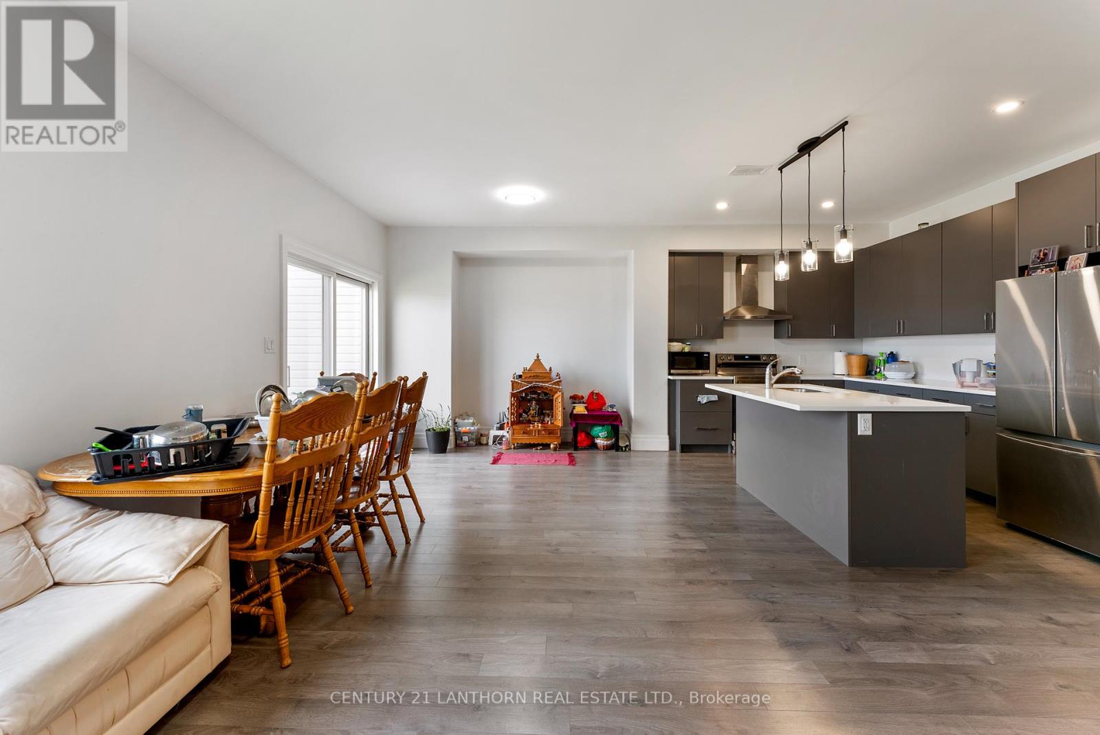 25 Beasley Crescent, Prince Edward County, Ontario N1T 1J9 - Photo 11 - X12472390