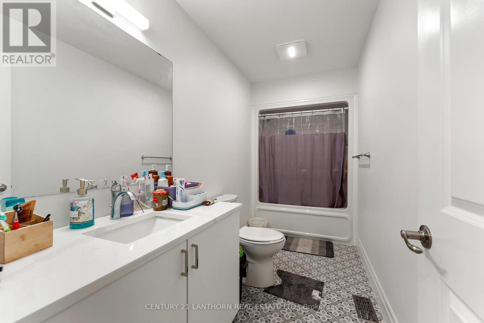 25 Beasley Crescent, Prince Edward County, Ontario N1T 1J9 - Photo 18 - X12472390