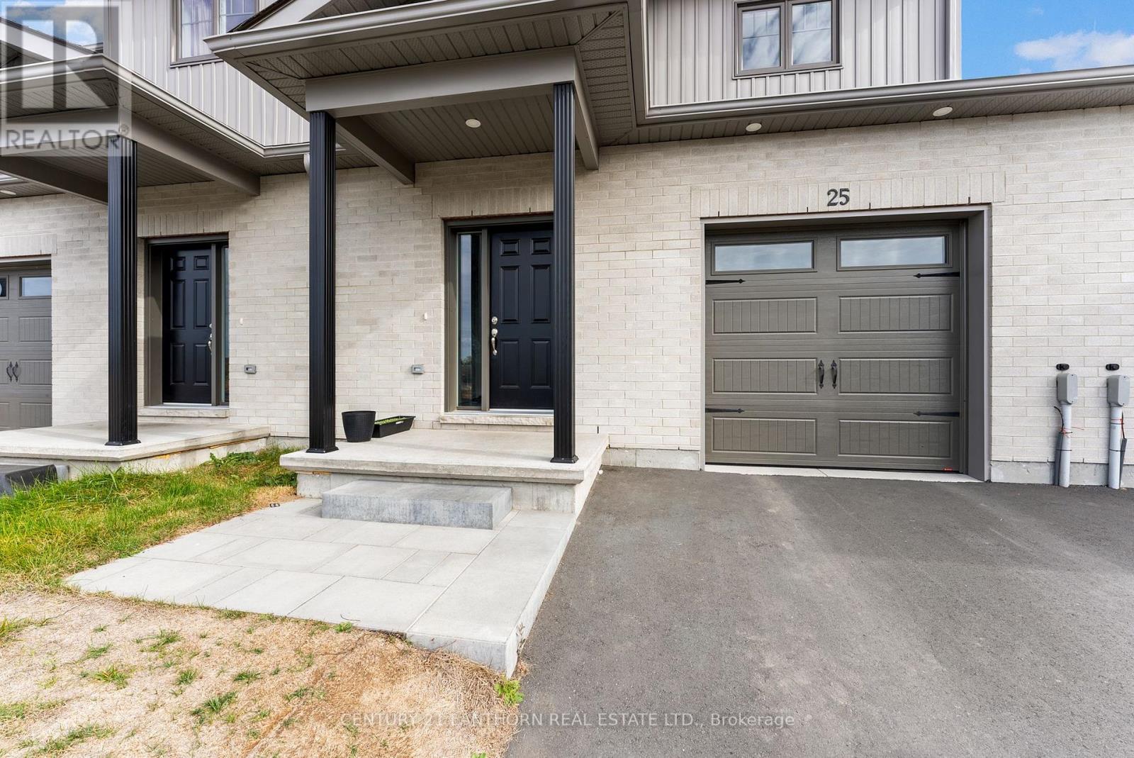 25 Beasley Crescent, Prince Edward County, Ontario N1T 1J9 - Photo 2 - X12472390