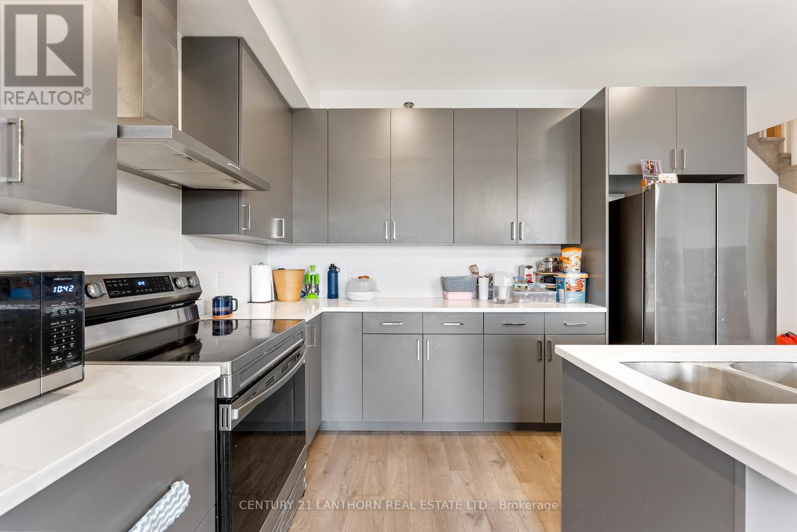 25 Beasley Crescent, Prince Edward County, Ontario N1T 1J9 - Photo 9 - X12472390