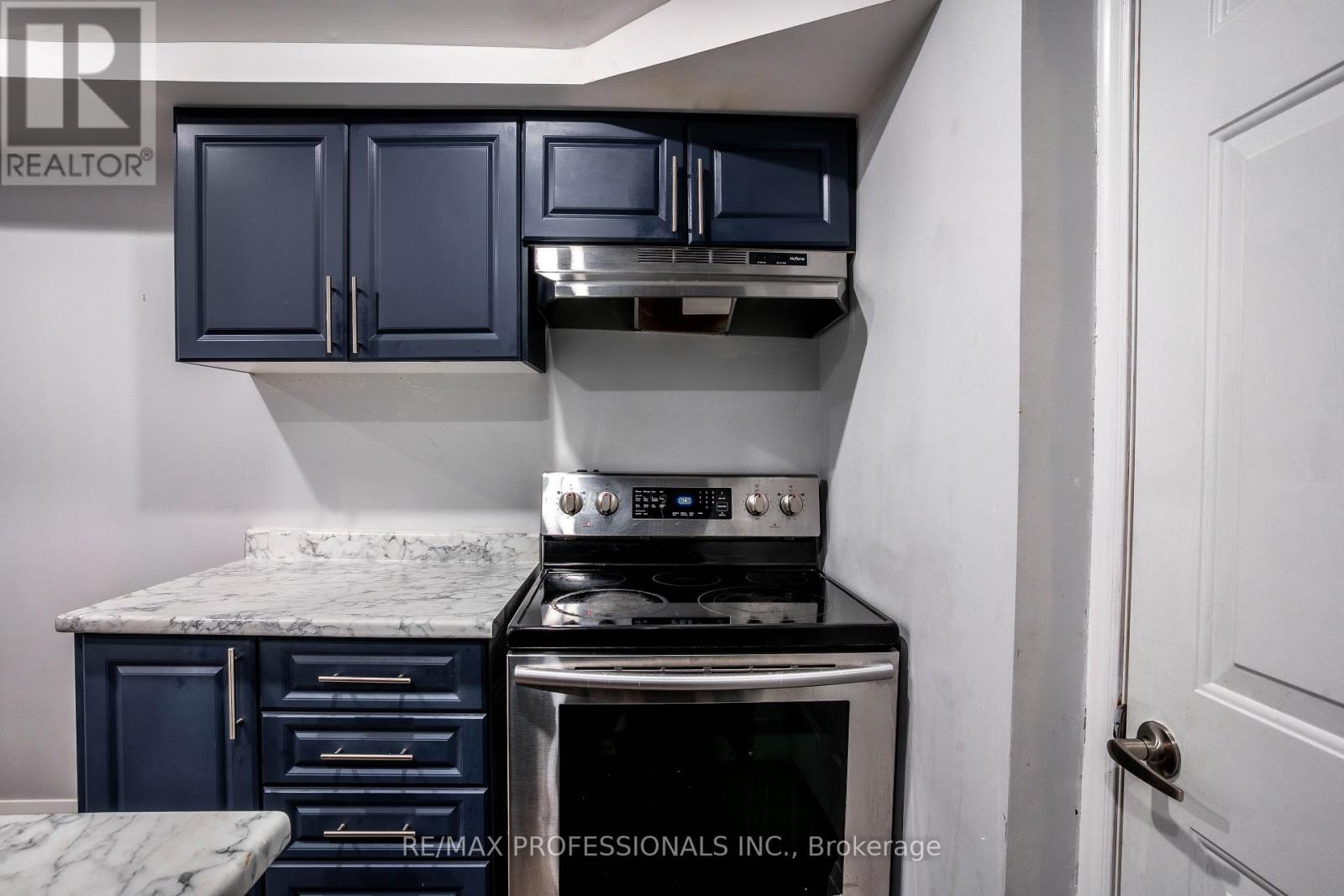 129 Hutchinson Drive, New Tecumseth, Ontario  L9R 1M4 - Photo 7 - N12472322