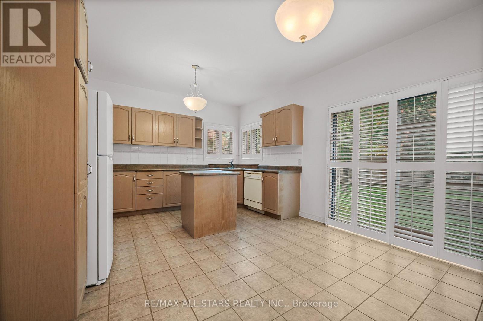 9 Wood Thrush Avenue, Markham, Ontario  L3S 4A8 - Photo 13 - N12472323