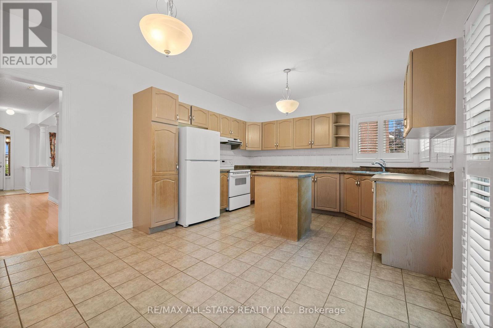 9 Wood Thrush Avenue, Markham, Ontario  L3S 4A8 - Photo 15 - N12472323