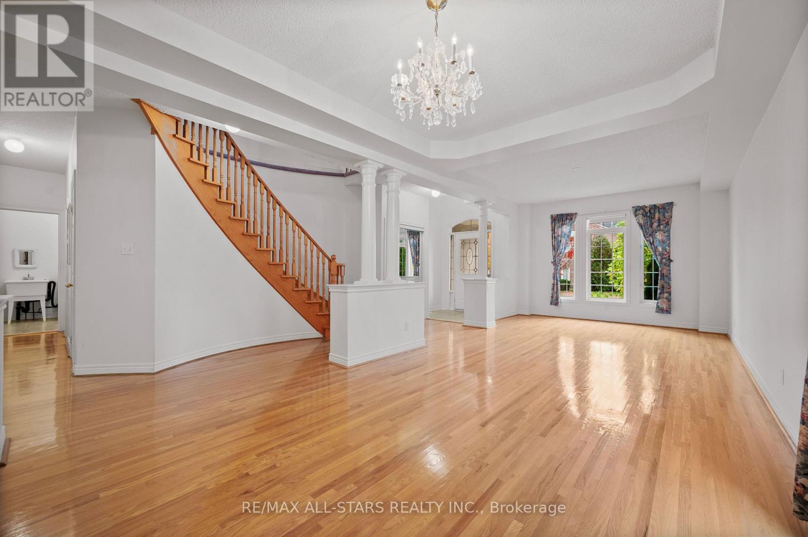 9 Wood Thrush Avenue, Markham, Ontario  L3S 4A8 - Photo 8 - N12472323