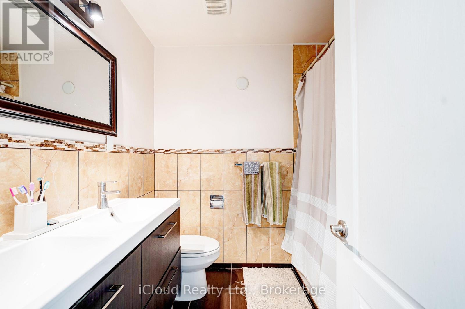 22186 Kennedy Road, East Gwillimbury, Ontario  L0G 1V0 - Photo 13 - N12472330