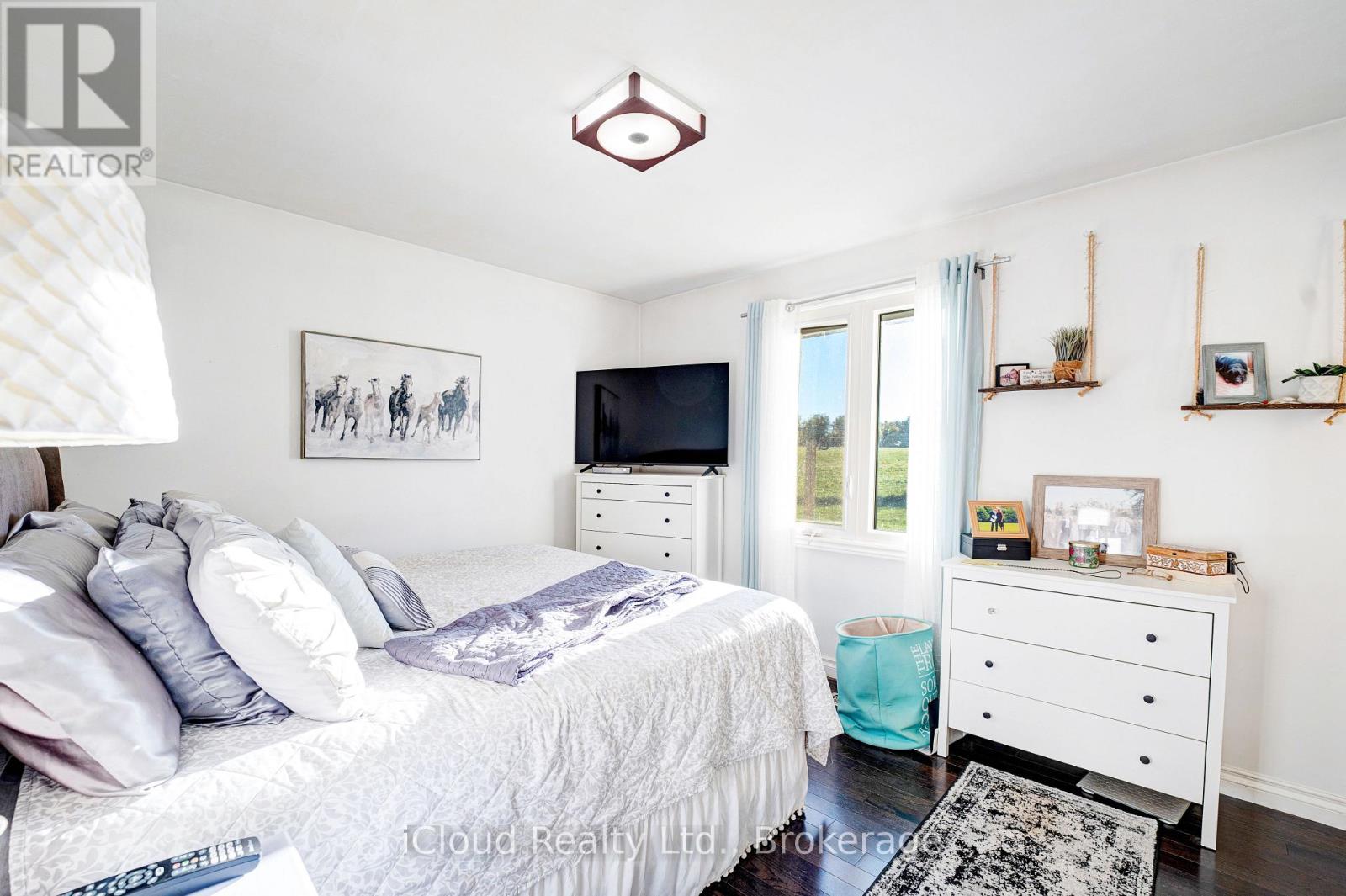 22186 Kennedy Road, East Gwillimbury, Ontario  L0G 1V0 - Photo 15 - N12472330