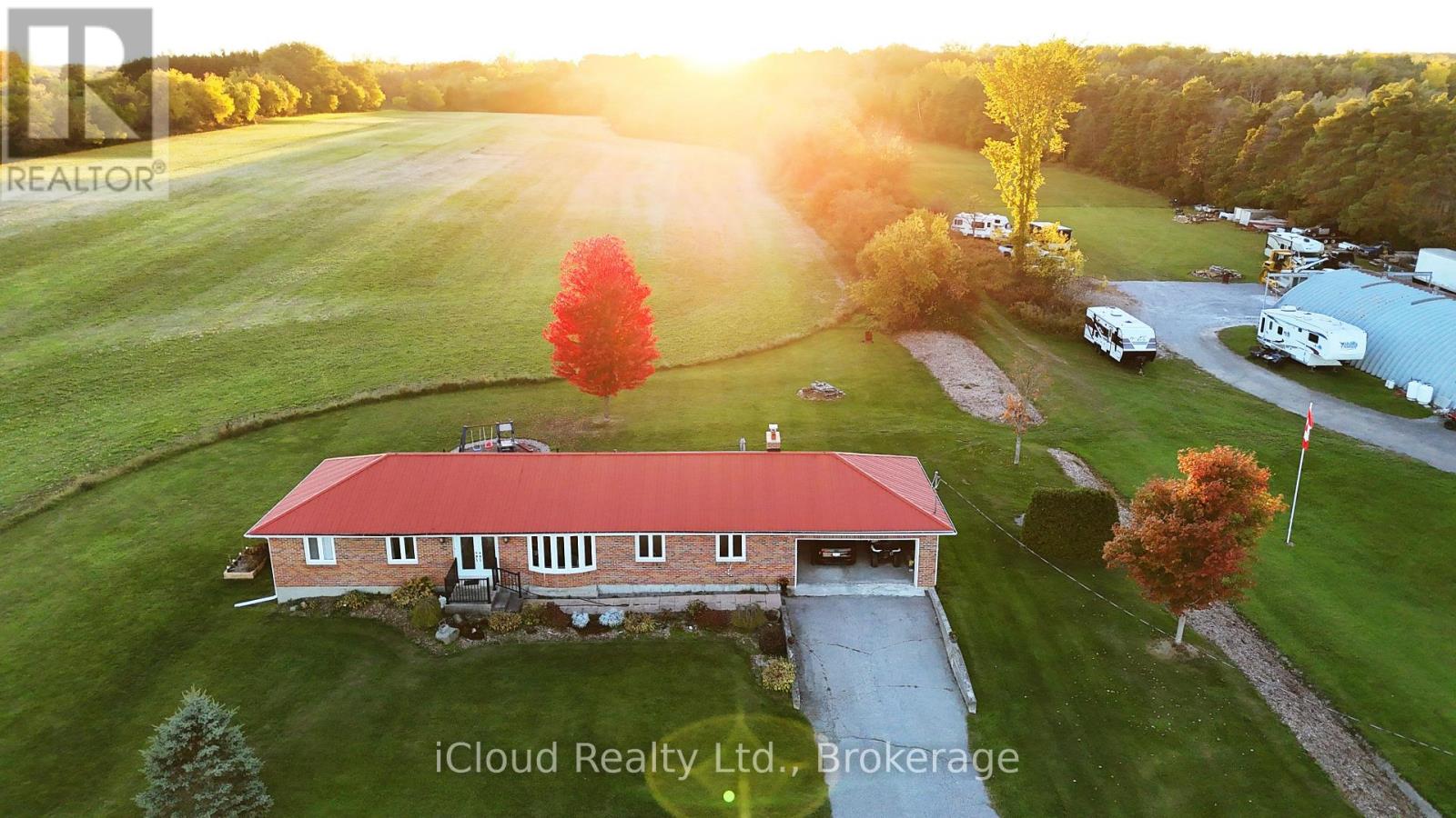 22186 Kennedy Road, East Gwillimbury, Ontario  L0G 1V0 - Photo 2 - N12472330