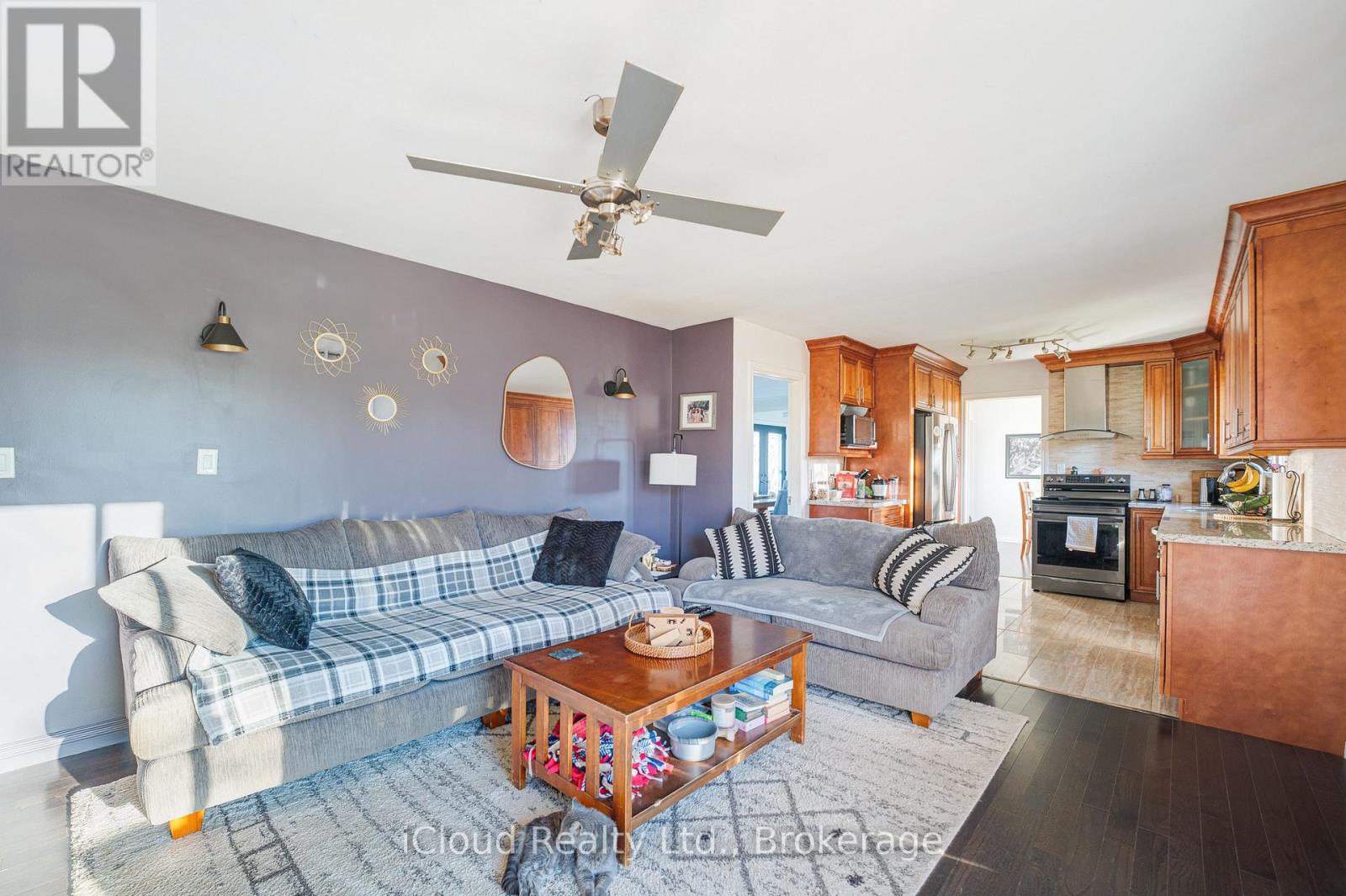 22186 Kennedy Road, East Gwillimbury, Ontario  L0G 1V0 - Photo 6 - N12472330