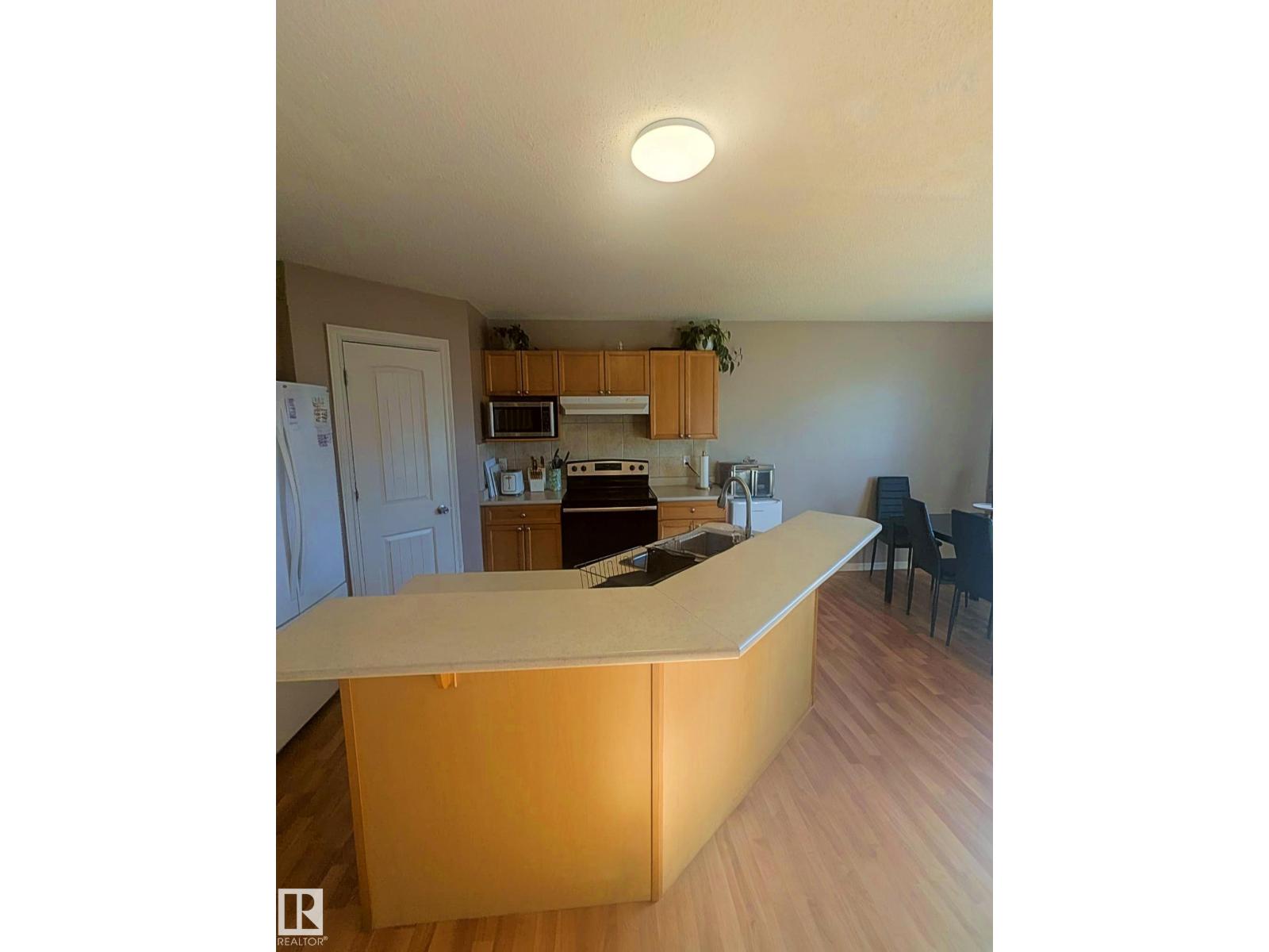 3927 160 Av Nw, Edmonton, Alberta  T5Y 3J7 - Photo 5 - E4462827