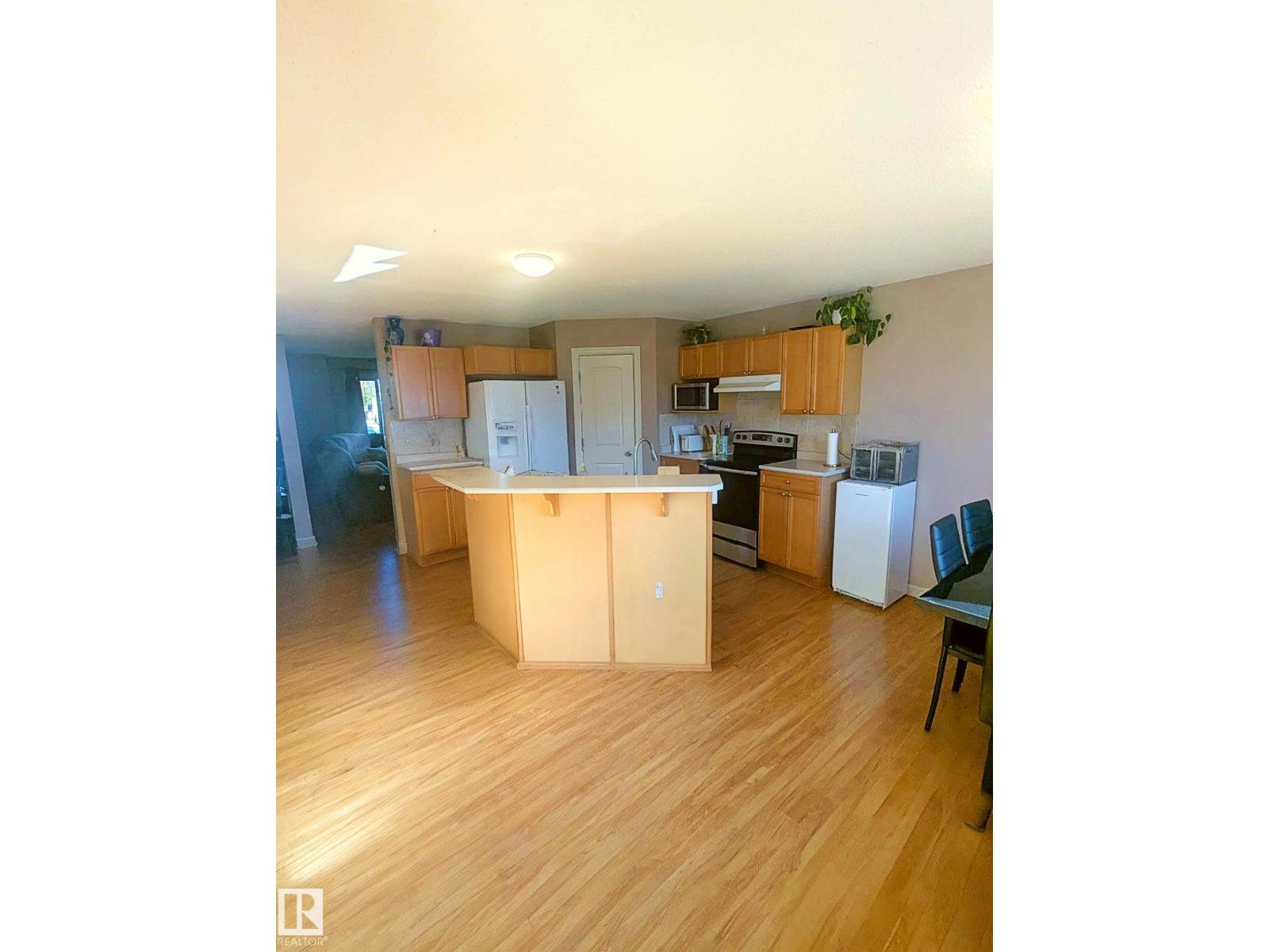 3927 160 Av Nw, Edmonton, Alberta  T5Y 3J7 - Photo 6 - E4462827