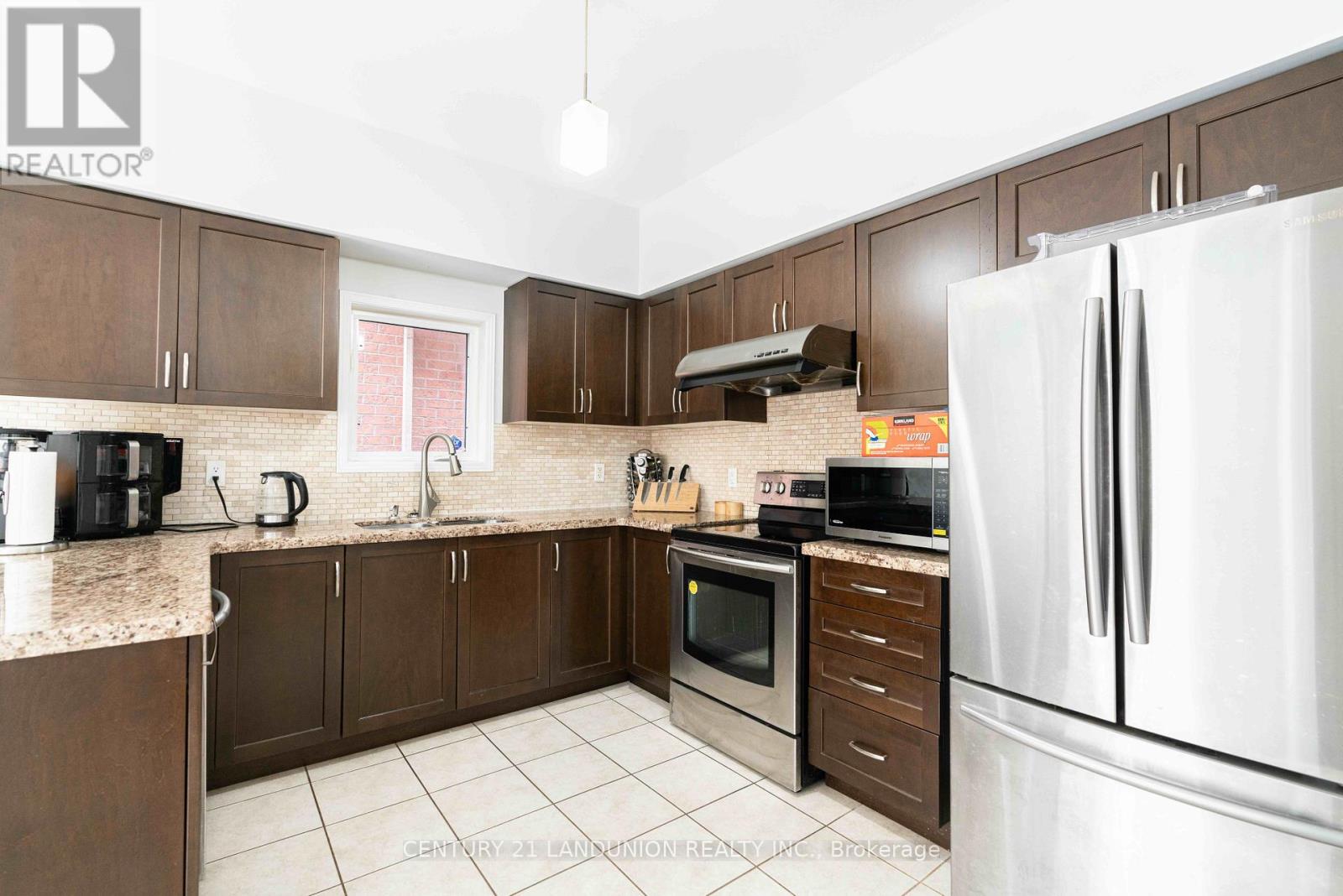 58 Stricker Avenue, Markham (Wismer), Ontario  L6E 1N6 - Photo 10 - N12472354