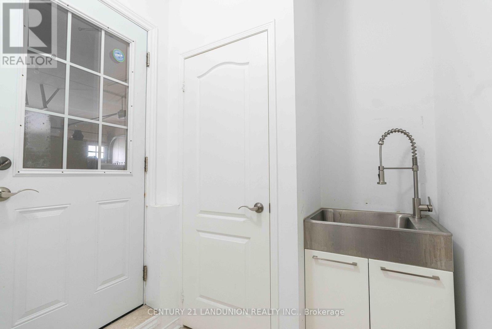 58 Stricker Avenue, Markham (Wismer), Ontario  L6E 1N6 - Photo 37 - N12472354