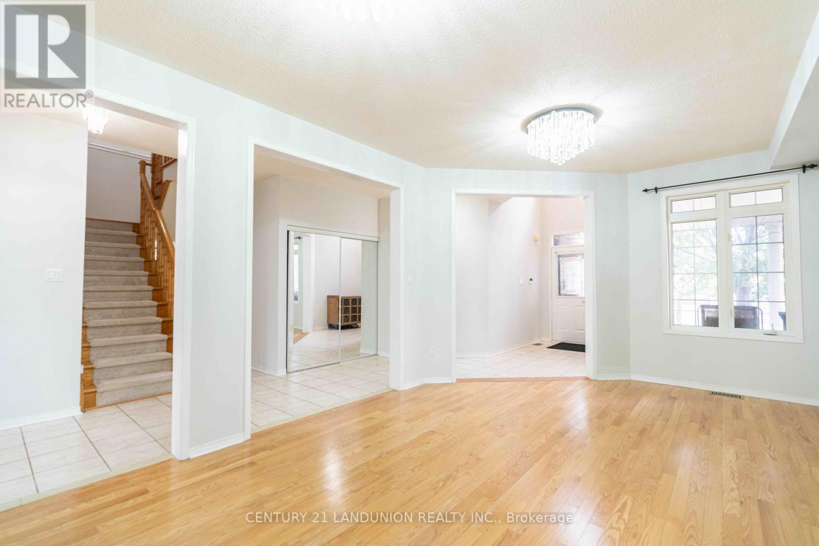 58 Stricker Avenue, Markham (Wismer), Ontario  L6E 1N6 - Photo 4 - N12472354