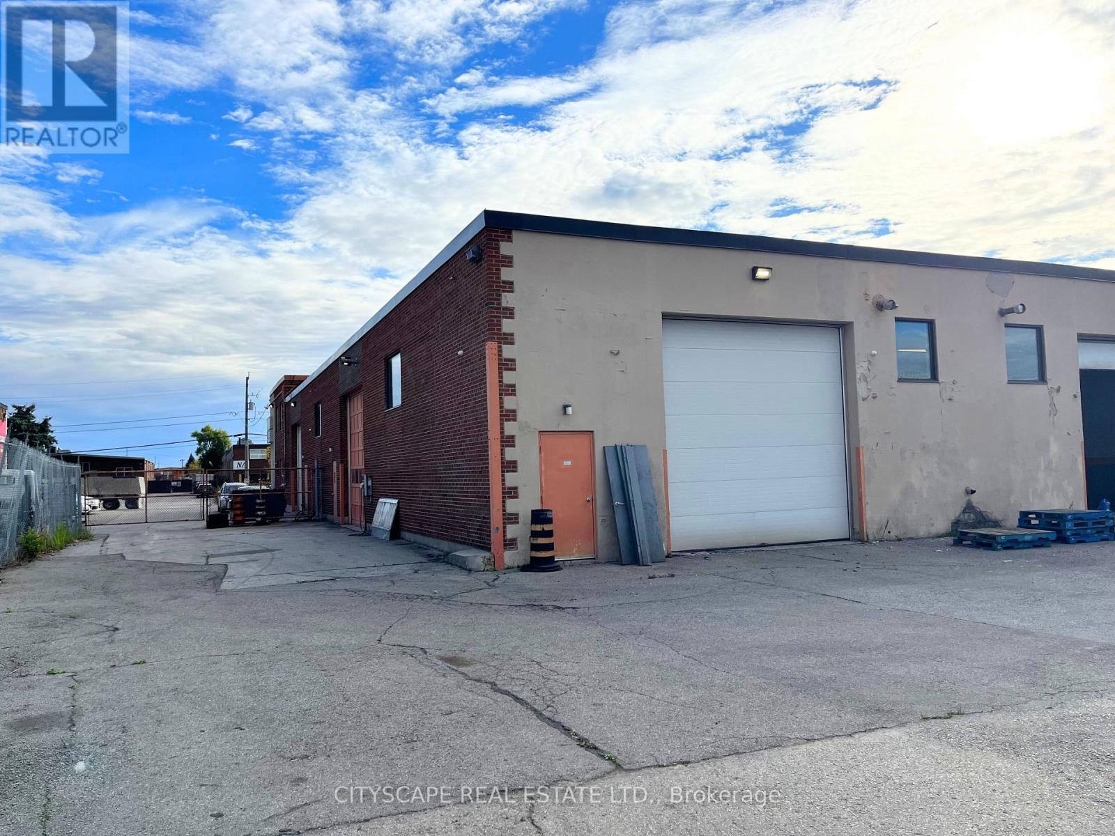 220 Creditstone Road, Vaughan (Vaughan Corporate Centre), Ontario  L4K 1P3 - Photo 3 - N12472361