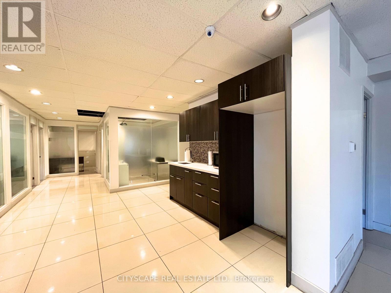 220 Creditstone Road, Vaughan (Vaughan Corporate Centre), Ontario  L4K 1P3 - Photo 9 - N12472361