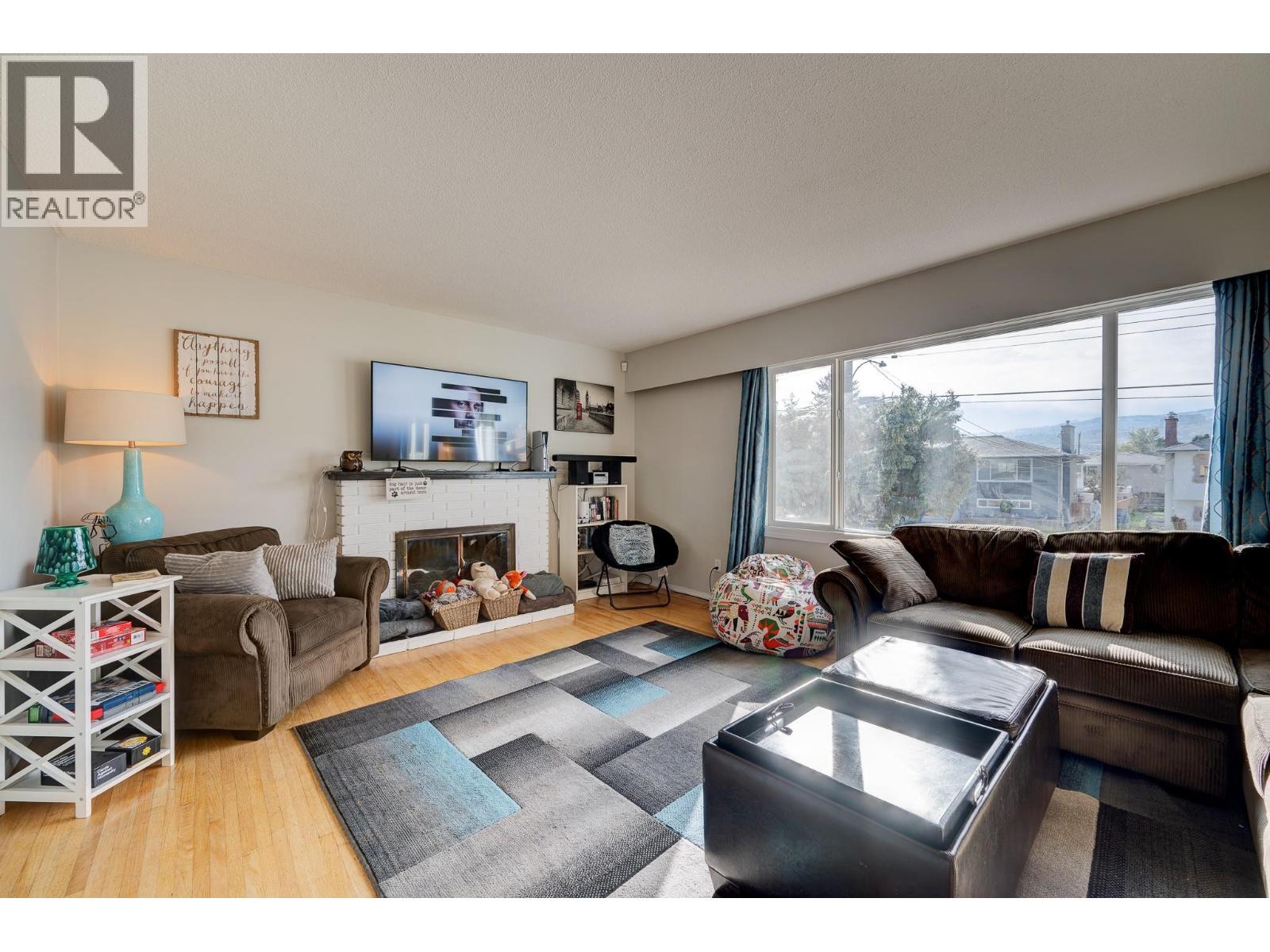 770 Sherwood Drive, Kamloops, British Columbia  V2B 4E5 - Photo 3 - 10366308