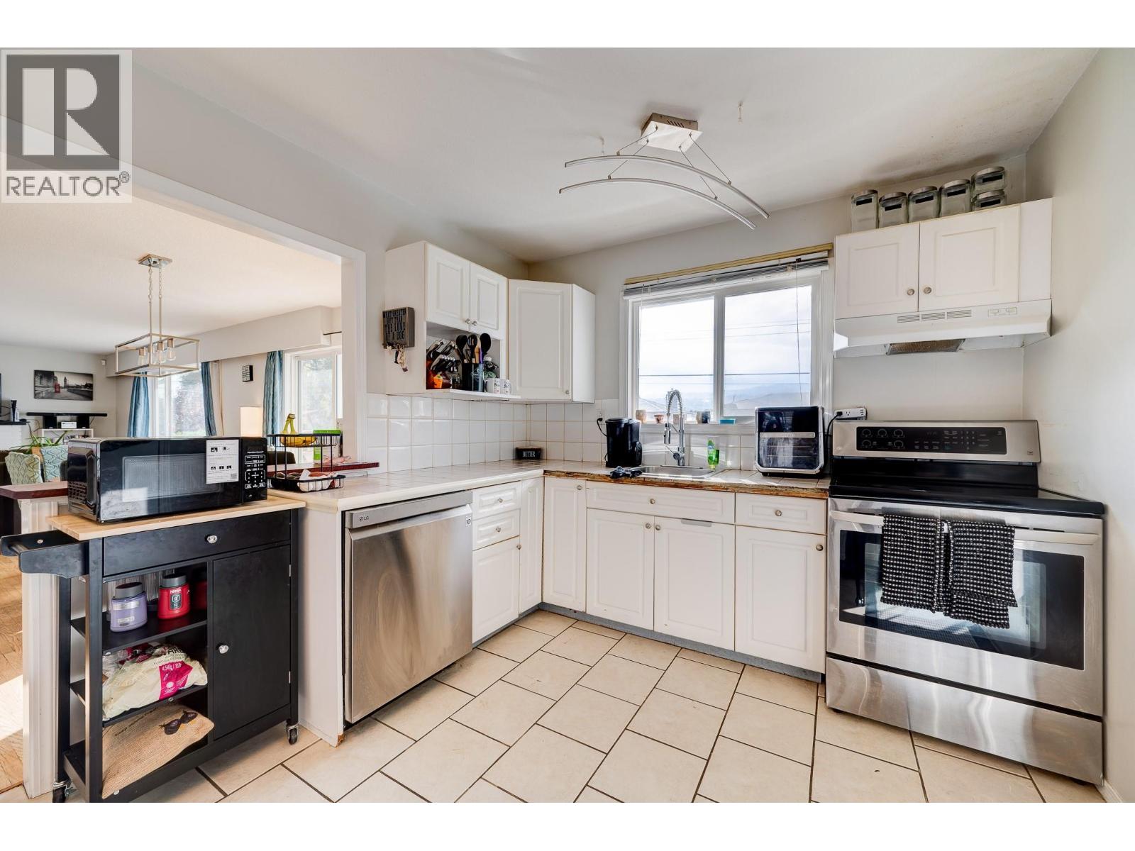 770 Sherwood Drive, Kamloops, British Columbia  V2B 4E5 - Photo 7 - 10366308