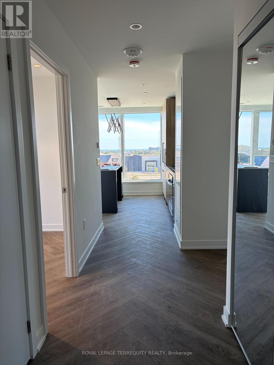 402 - 1037 The Queensway, Toronto, Ontario  M8Z 6C7 - Photo 4 - W12469989