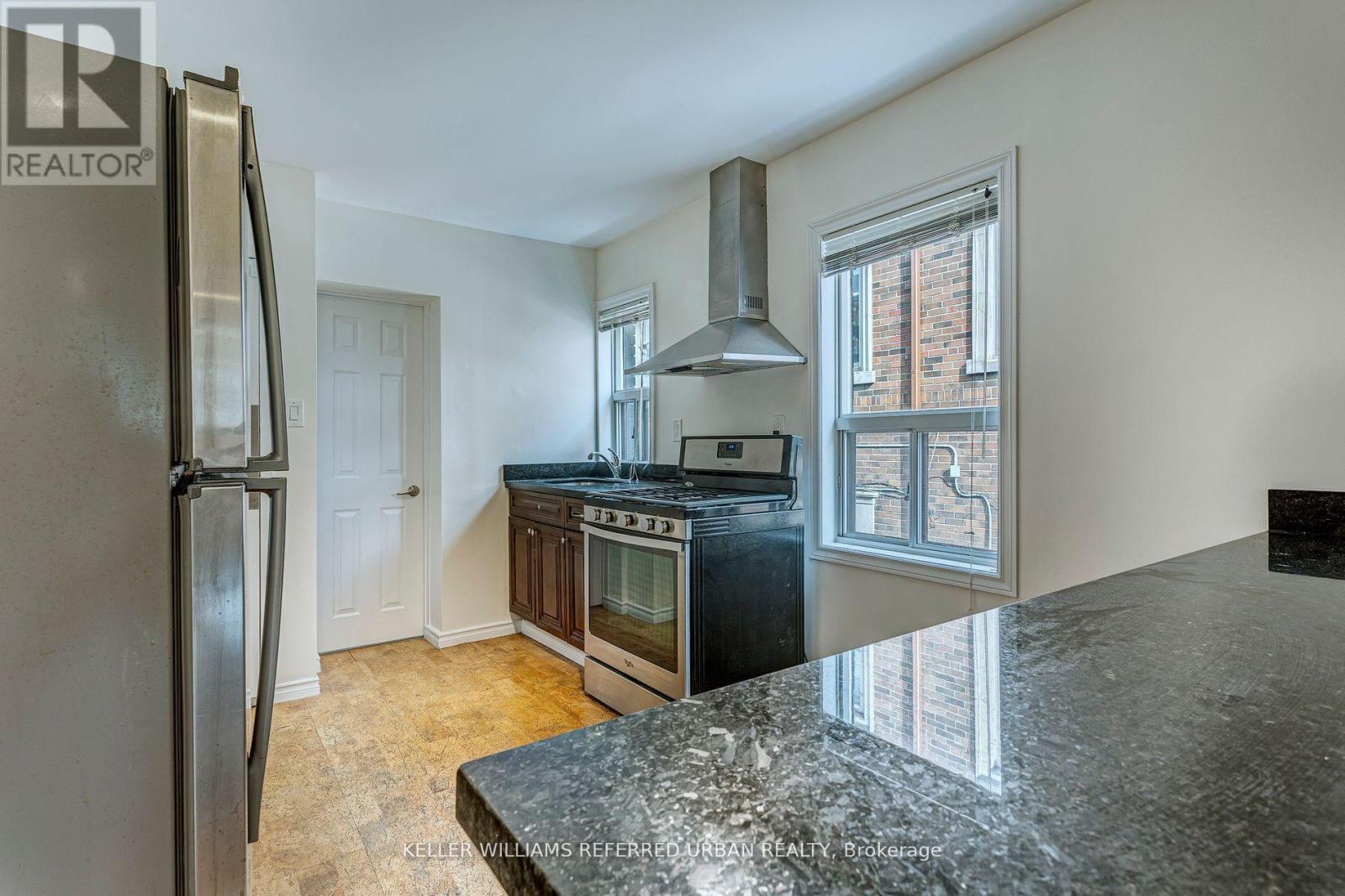 2 - 2976 Lake Shore Boulevard W, Toronto, Ontario  M8V 1J9 - Photo 3 - W12472315