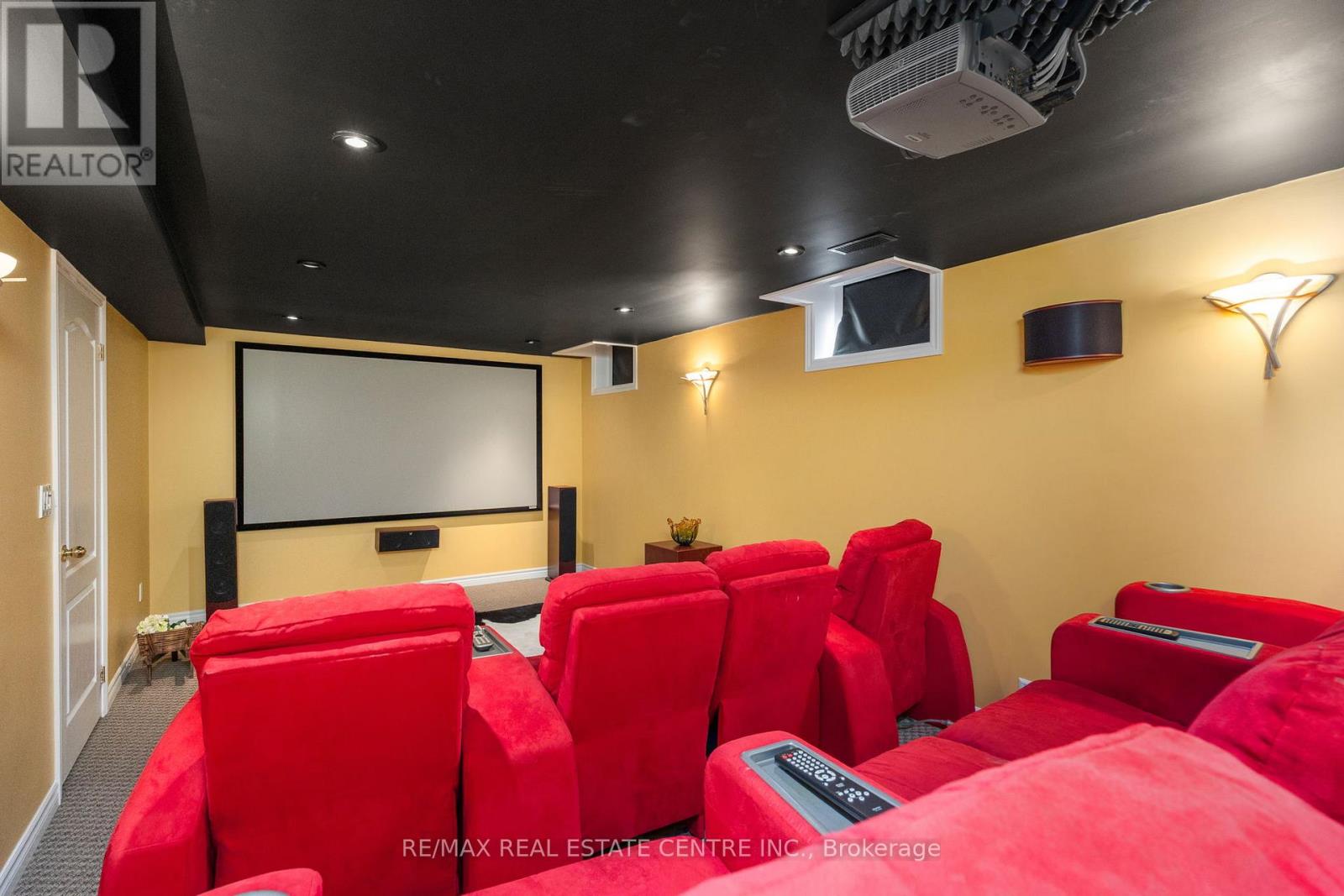2388 EIGHT LINE, Oakville, Ontario