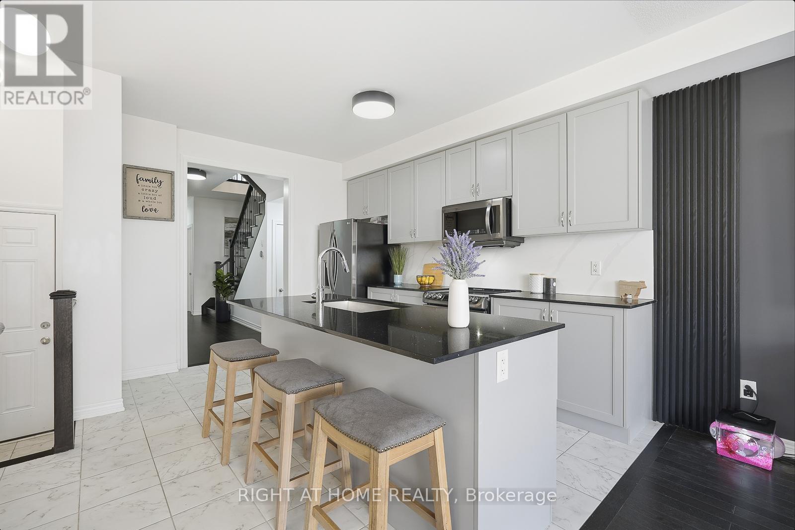 16 Angelfish Road, Brampton (Northwest Brampton), Ontario  L7A 5C5 - Photo 15 - W12472340