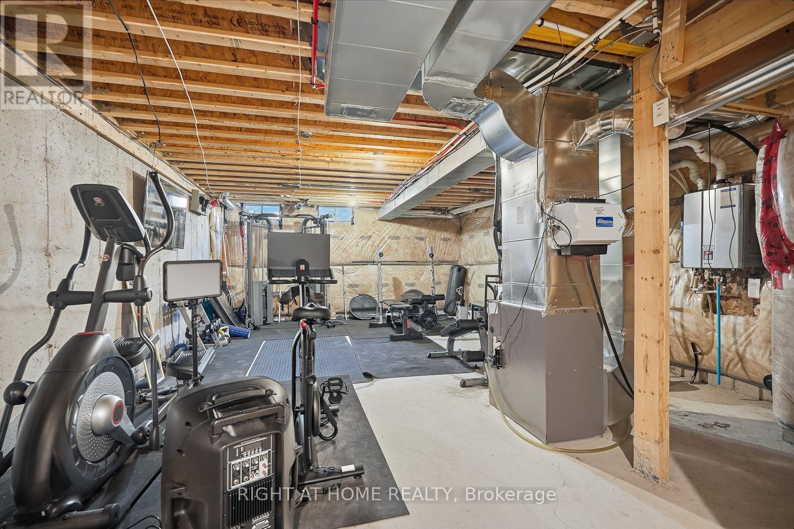 16 Angelfish Road, Brampton (Northwest Brampton), Ontario  L7A 5C5 - Photo 40 - W12472340