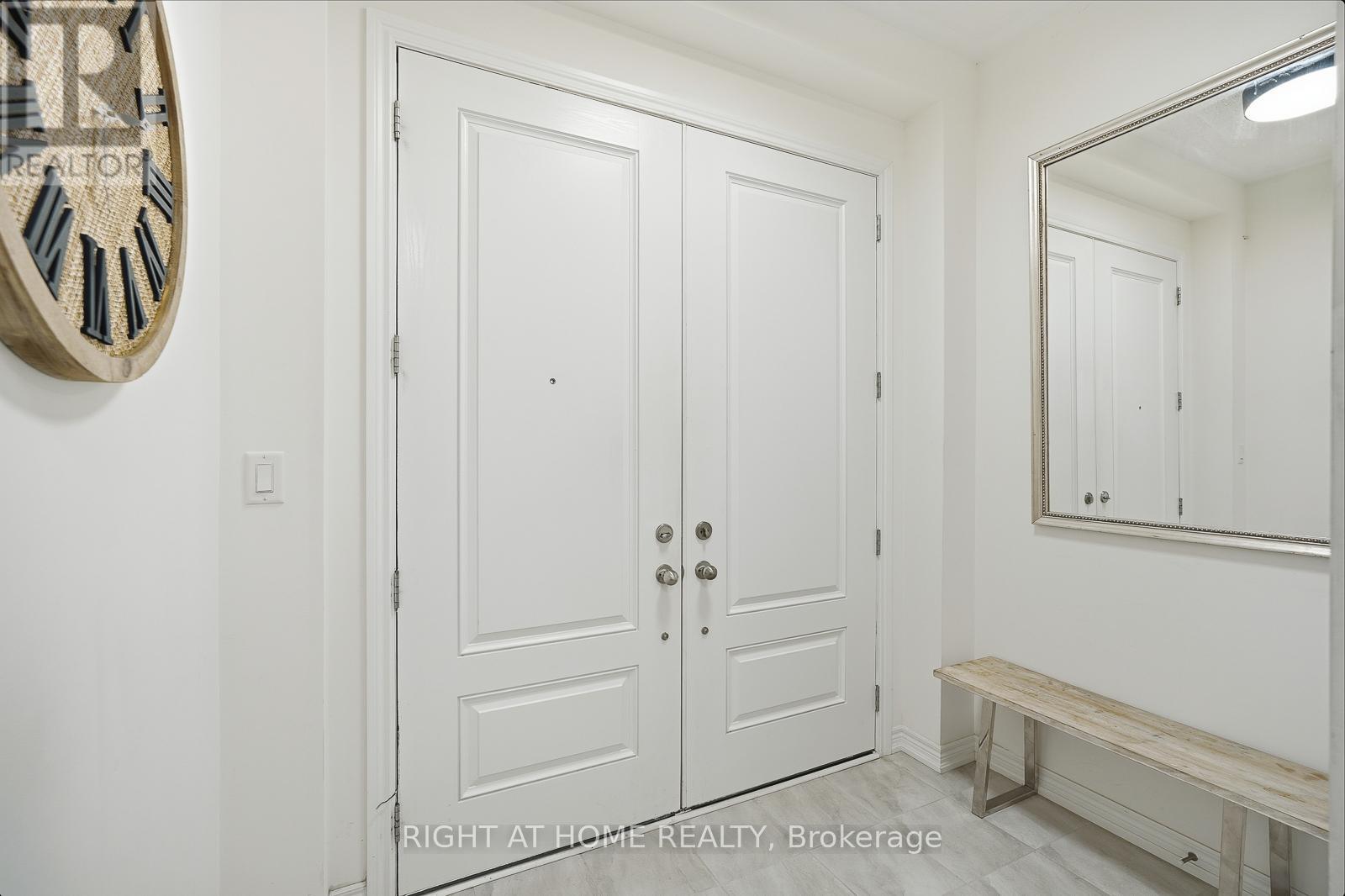 16 Angelfish Road, Brampton (Northwest Brampton), Ontario  L7A 5C5 - Photo 6 - W12472340