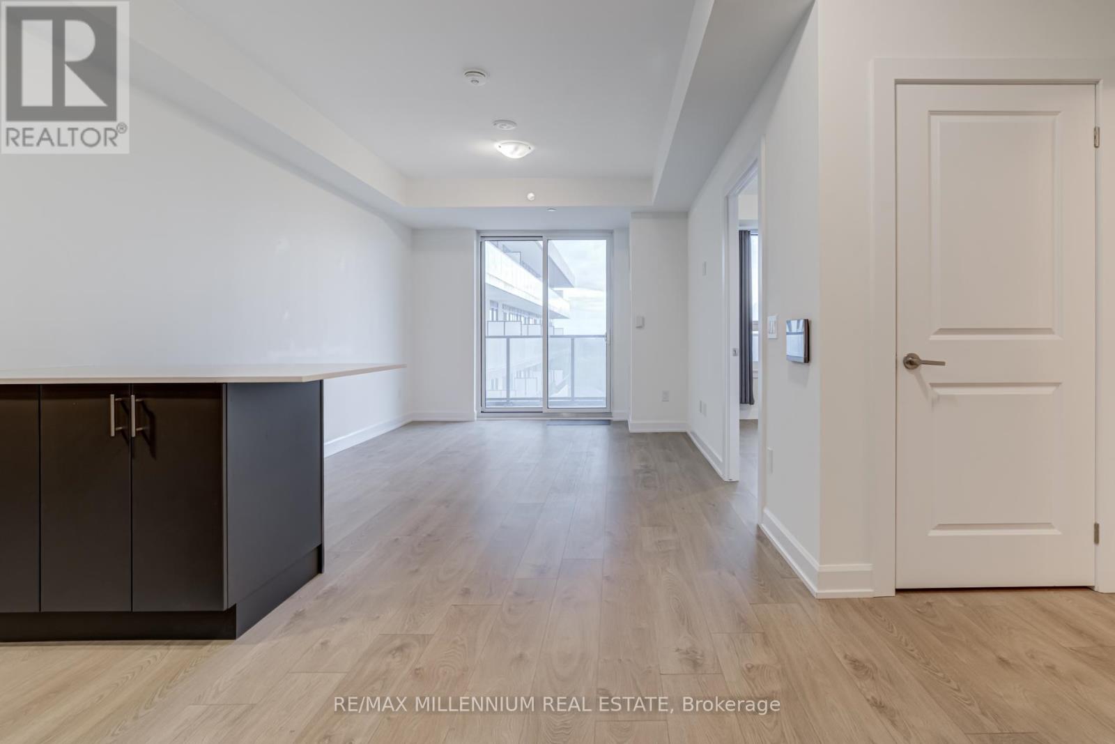 702 - 3220 William Coltson Avenue, Oakville, Ontario  L6H 7X9 - Photo 12 - W12472348