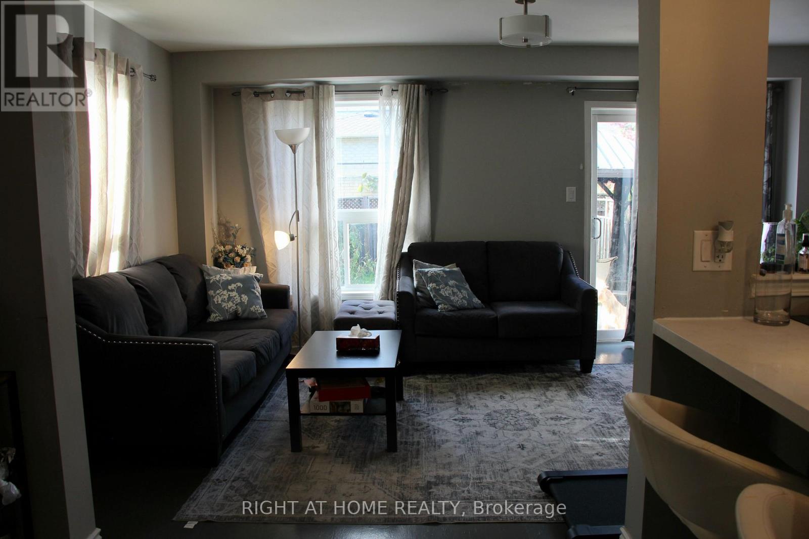 144 Cadillac Crescent, Brampton, Ontario  L7A 3B4 - Photo 8 - W12472352