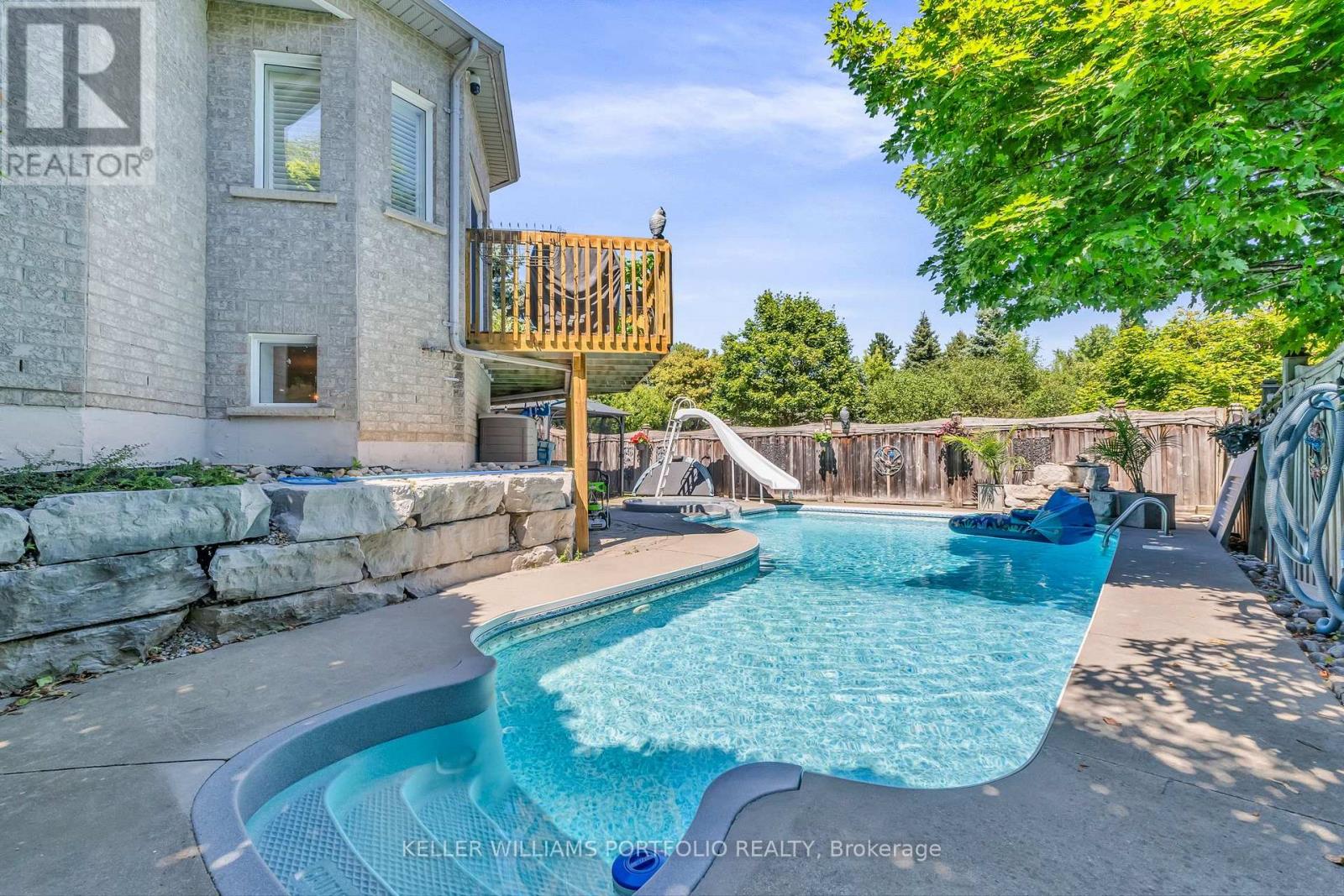 8 Vista View Court, Caledon, Ontario  L7C 1E1 - Photo 33 - W12472363