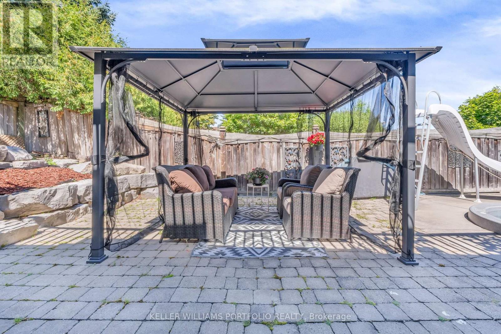 8 Vista View Court, Caledon, Ontario  L7C 1E1 - Photo 37 - W12472363