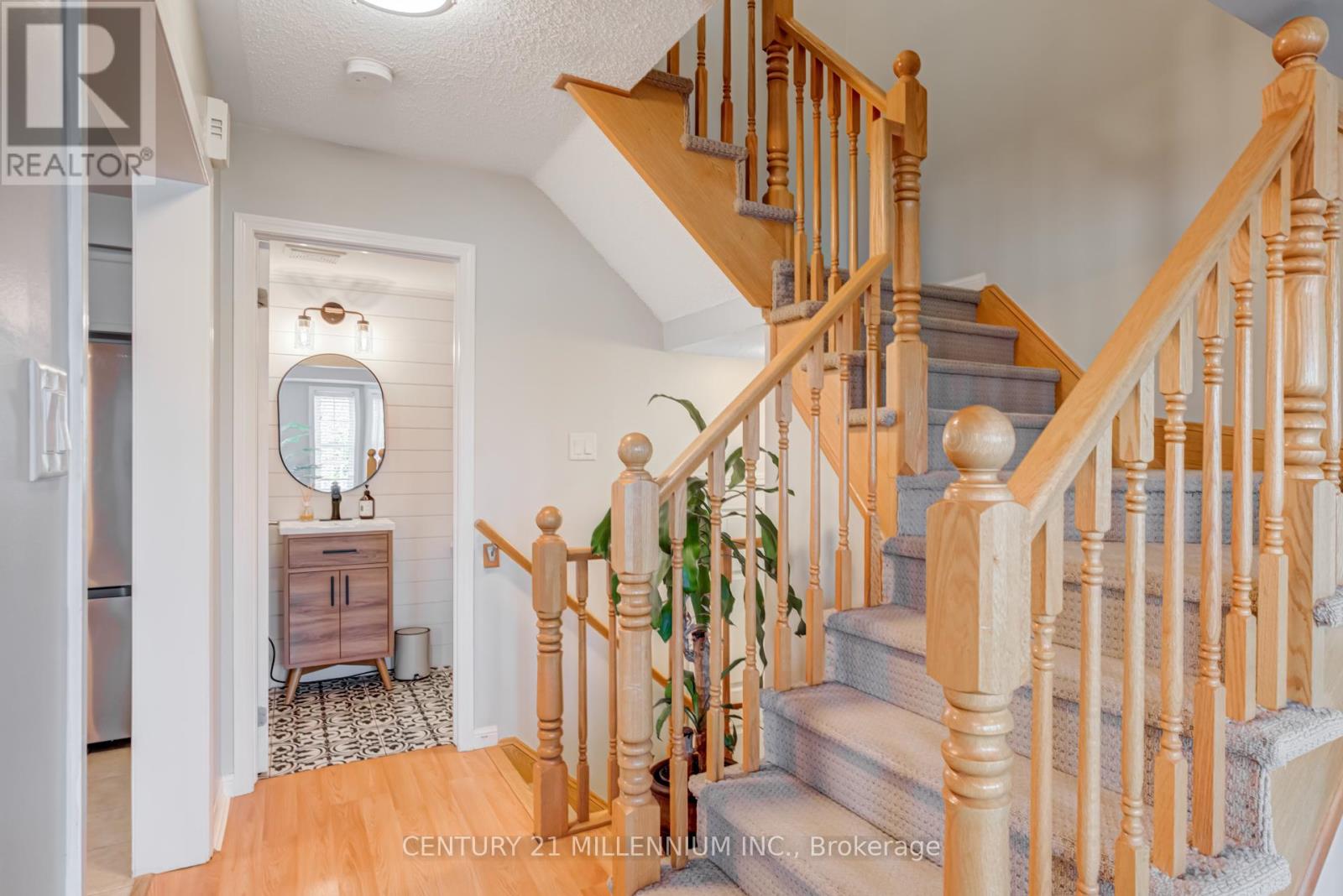 914 Ambroise Crescent, Milton, Ontario  L9T 0M2 - Photo 21 - W12472369