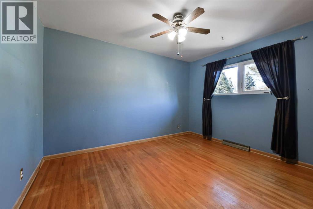 87 Gladeview Crescent Sw, Calgary, Alberta  T3E 4X9 - Photo 11 - A2264315