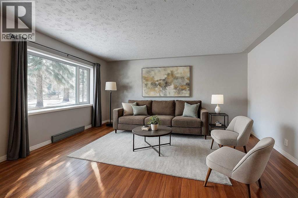 87 Gladeview Crescent Sw, Calgary, Alberta  T3E 4X9 - Photo 5 - A2264315