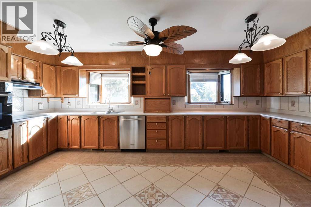 87 Gladeview Crescent Sw, Calgary, Alberta  T3E 4X9 - Photo 9 - A2264315