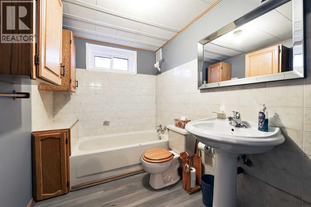 87 Gladeview Crescent Sw, Calgary, Alberta  T3E 4X9 - Photo 26 - A2264315