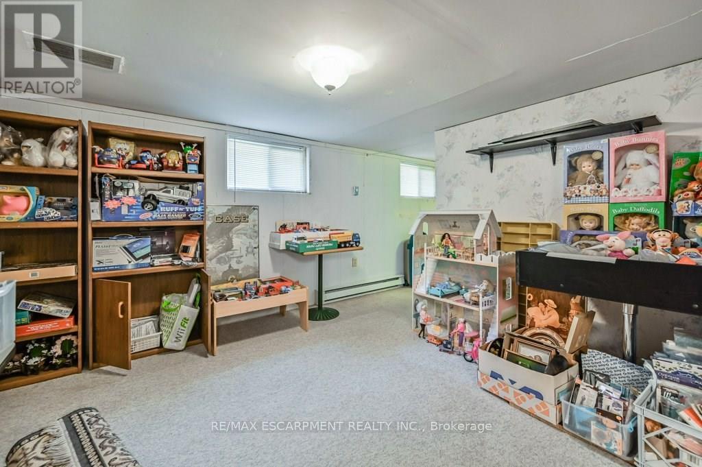 641 Limeridge Road E, Hamilton, Ontario  L8W 1A2 - Photo 14 - X12472326